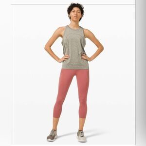 Lululemon Fast and Free High Rise Crop 21" Elite
Cherry Tint Size 6